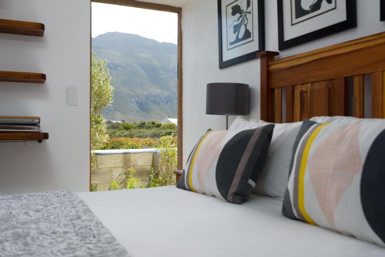 Stay At Friends Economic Rooms Malkopvlei ภายนอก รูปภาพ