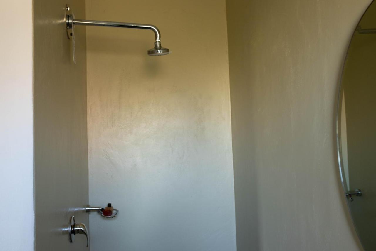 Stay At Friends Economic Rooms Malkopvlei ภายนอก รูปภาพ