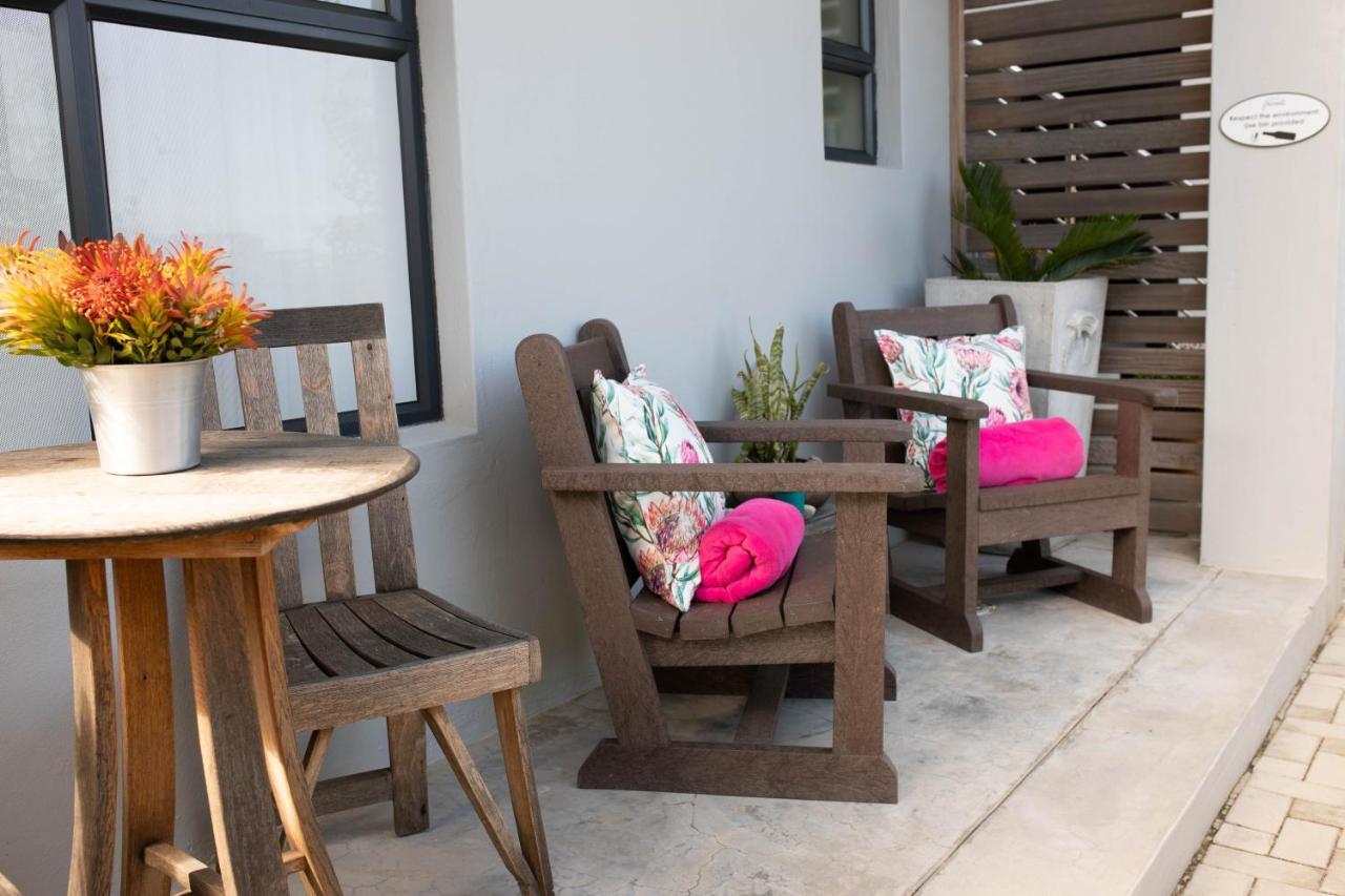 Stay At Friends Economic Rooms Malkopvlei ภายนอก รูปภาพ